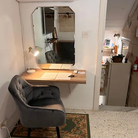 Ensuite With Private Kitchen In A Typical Maltese Townhouse Séjour chez l'habitant Sliema