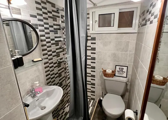 Homestay szállás Ensuite With Private Kitchen In A Typical Maltese Townhouse Sliema