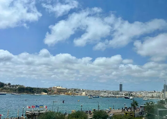 Ensuite With Private Kitchen In A Typical Maltese Townhouse Accommodatie bij particulieren *